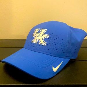 UK Men’s hat • Dri Fit 💙